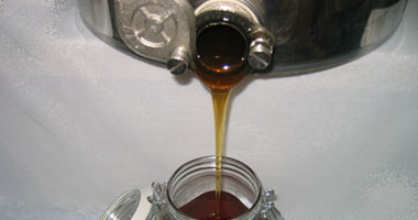 ضبط 12 طن عسل أسود مجهولة المصدر بالمنيا