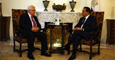 مبارك وأبو مازن يبحثان سبل دفع عملية السلام