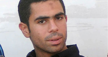 الكاف يخطر الأهلى بإيقاف أحمد فتحى فى مباراتى الدفاع المغربى