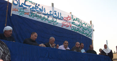 محافظ حلوان يدعم أطفيح بـ2 مليون جنيه