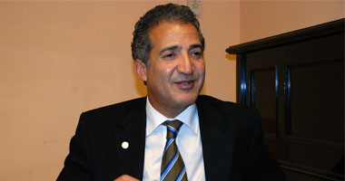 وزير الثقافة الجديد يعد إقرار ذمته المالية الخاصة 