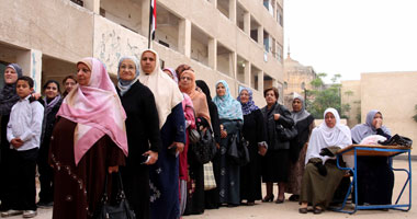 إقبال نسائى كثيف على لجان "شجرة الدر" بالجيزة