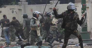 "غد الثورة" يطالب بتنحى "العسكرى" والعودة لثكناته