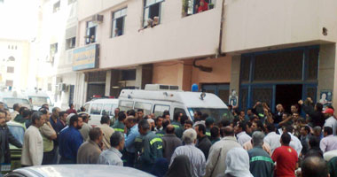 اعتصام عشرات المسعفين بطنطا احتجاجا على تأخر صرف الراتب