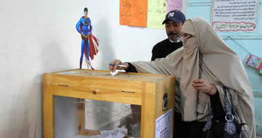 الحرية والعدالة والنور يوفران سيارات لنقل الناخبات بأطفيح