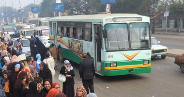 أتوبيس نقل عام يصدم زوجين أمام قصر الاتحادية