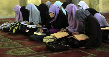 الأزهر الشريف يعلن فتح باب التقدم لمكاتب تحفيظ القرآن الكريم ليشرف على 11 ألف مكتب منتشرين بمحافظات الجمهورية ما عدا جنوب سيناء.. وسيد طنطاوى أغلق ما كان يديرها الإخوان بناءً على تقارير من أمن الدولة
