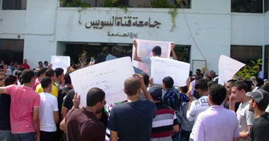 طلبة كلية الطب بالإسماعيلية يشاركون فى محو الأمية