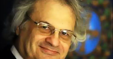 "العويس" تمنح "أمين معلوف" جائزة الإنجاز الثقافى والعلمى