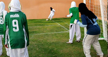 طالبات "الزقازيق" و"الوادى" يسحقن "المنيا وسوهاج" بخماسى الجامعات