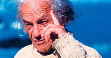 وفاة الشاعر التشيلى نيكانور بارا عن 103 أعوام.. ورئيسة البلاد تنعيه على "تويتر"