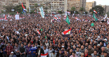 أتوبيسات لنقل أنصار المعزول من الشرقية لـ"رابعة"