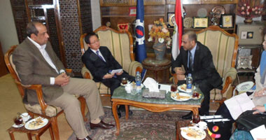محافظ السويس يلتقى سفير كوريا الجنوبية لبحث إقامة استثمارات جديدة