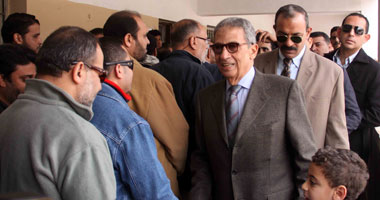 عطل يجبر طائرة على متنها عمرو موسى متجهة لكازابلانكا للعودة للمطار