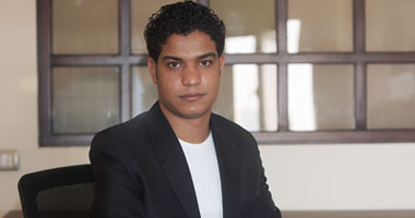 مستشار قنديل يمنع محرر "اليوم السابع" من دخول مجلس الوزراء 