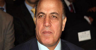 "السعيد" يغادر مكتب النائب العام ويلقى "تحية الوداع" على المتواجدين