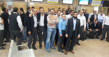 موظفو "المصرية لخدمات الطيران" يتظاهرون للمطالبة بإقالة المدير