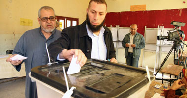 الجالية المصرية بروما تنظم وقفة تأييد للدستور الجديد 