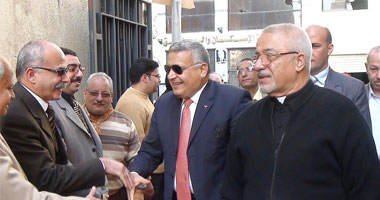 بالصور.. محافظ الدقهلية يهنئ الأقباط بعيد الميلاد المجيد