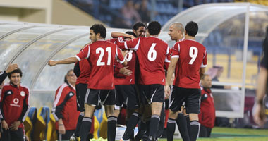 احتجاز بعثة المنتخب فى المطار بسبب تأخر الحقائب