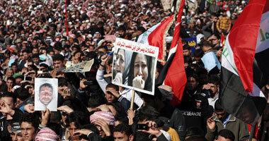 تظاهر الآلاف من المصلين السنَّة فى الموصل