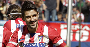 "فيا" يأمل فى كسر صيامه عن التهديف أمام برشلونة
