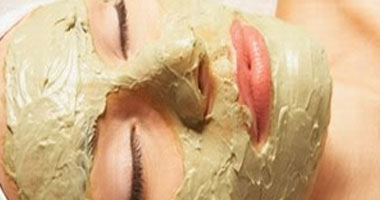 وصفات ماسكات طبيعية للبشرة .. من غير ما تكلفِ نفسك 