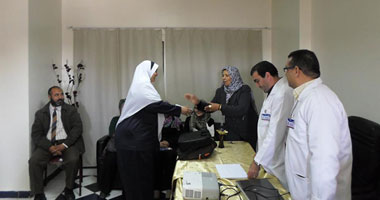 بالصور.. تكريم الموظفين المتميزين بمستشفى العريش العام