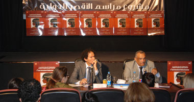 ملتقى الأقصر الدولى للتصوير يوصى ببينالى أفريقى وسوق فنى بالقاهرة