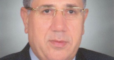 بعد توقع البنك الدولى زيادة نمو الاقتصاد المصرى لـ4.5%..مصرفيون: يؤكد الرؤية المستقبلية الإيجابية من المؤسسات الدولية..ومشروعات تنمية إقليم قناة السويس ومناخ الاستثمار تدفع النمو وترفع معدلات التوظيف