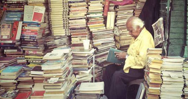 مصادر: الأوقاف تبدأ حملات جمع الكتب المتطرفة من المساجد والمكتبات الدينية