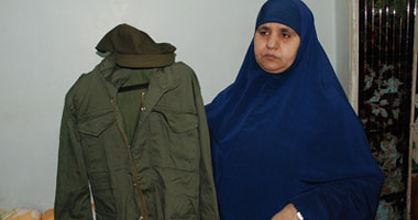 النيابة تسمح لوالدة "سفاح المعادى" برؤيته