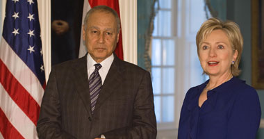 كلينتون تعقد مؤتمراً صحفياً مع أبو الغيط