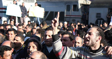قطع السكة الحديد للمرة الثالثة احتجاجا على نقص الغاز