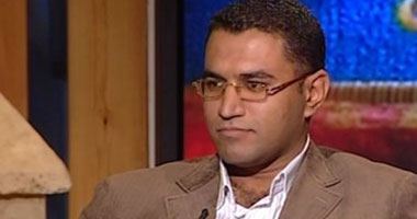 "الموت يشربها سادة" رواية جديدة لوجدى الكومى