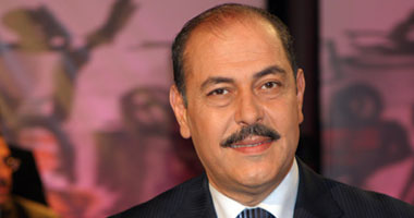 لطفى بوشناق يغنى ليلة 18 مايو على مسرح محمد الخامس بالمغرب