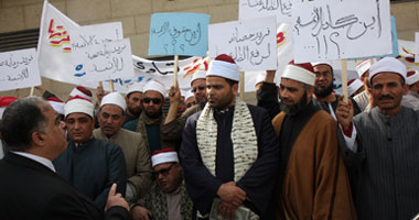 بالصور..الدعاة يتظاهرون أمام مجلس الشعب 