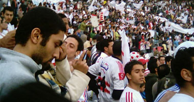 جماهير الأهلى والزمالك تتبادل "الشتائم"
