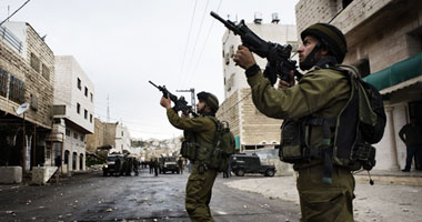 جنود الاحتلال يفتحون النار على مزارعين فلسطينيين بغزة