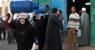مرشح بالمنوفية يضع صورته على أسطوانات الغاز