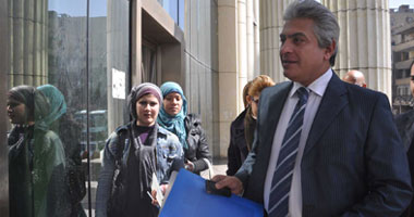 بالصور.. إخلاء سبيل الإبراشى فى قضية التحريض ضد غالى 