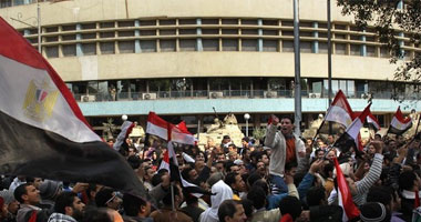  "الشيخة": ينفى اقتحام المتظاهرين مبنى القناة الخامسة