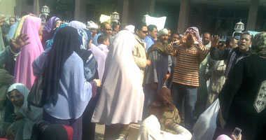 مؤقتو الرى ببنى سويف يتظاهرون للمطالبة بتثبيتهم 