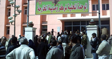 رئاسة مركز الخارجة: رفع 4725 طن مخلفات زراعية وقمامة خلال الشهر الماضى