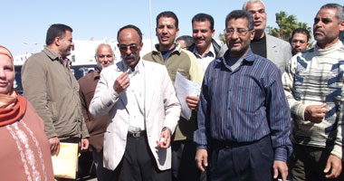 موظفو حى الدقى يطالبون بإقالة مشرف الحى 