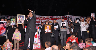 بكرى يشارك فى تكريم شهداء ثورة 25 يناير