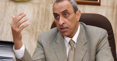 "الزراعة" تطالب "شرف" بقانون موحد لأراضى الدولة 