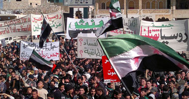 المعارضة السورية: مواطنون يفرون من مدينة شمال البلاد بعد تعرضها للهجوم