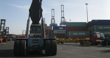 إضراب للعاملين بالجمارك الكويتية بسبب الأجور
