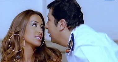 "أسد وأربع قطط"  اليوم على ART1
